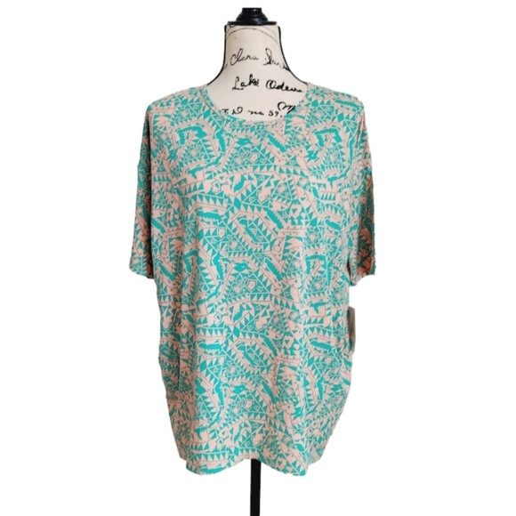 NWT LulaRoe Irma Aztec Geometric Tunic Top Short Sleeve XS - Picture 1 of 8